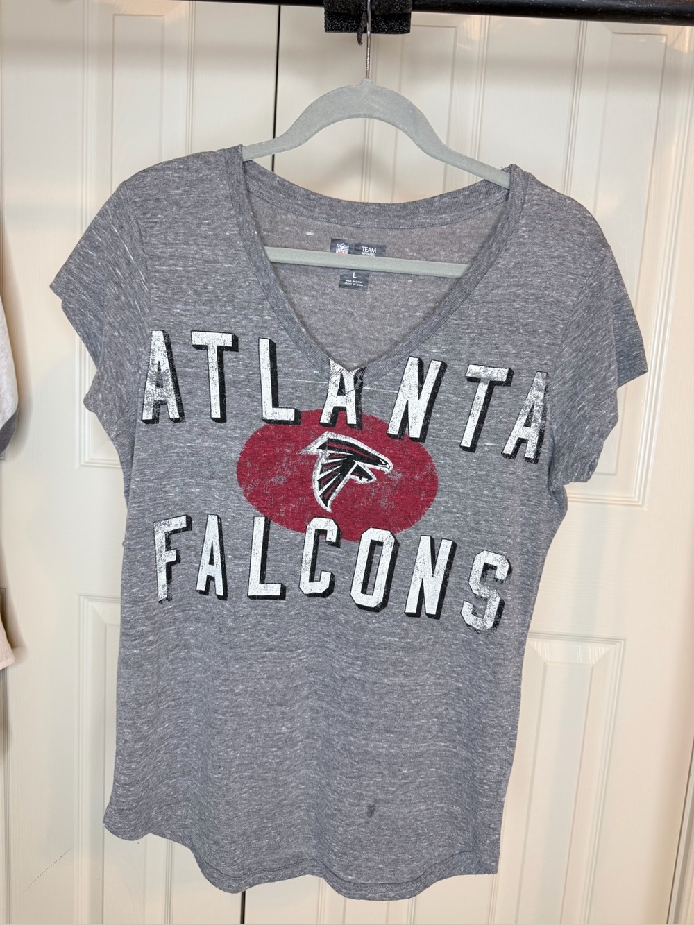 NFL Team Apparel Atlanta Falcons Gray short sleeve tee women size large